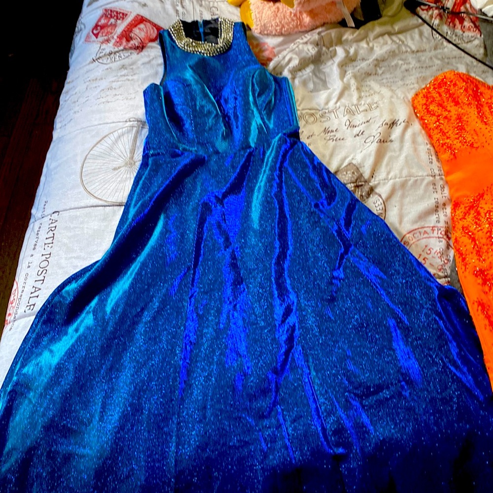 Sparkly blue prom dress